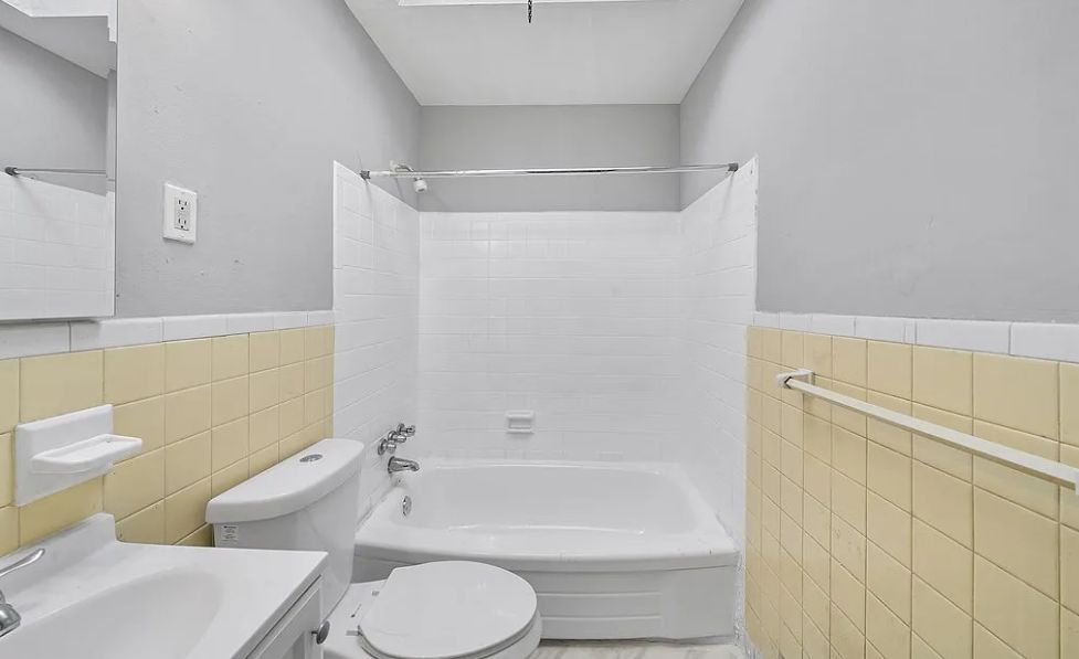 Hammond Garden Apartments – West Oak Lane photo 3